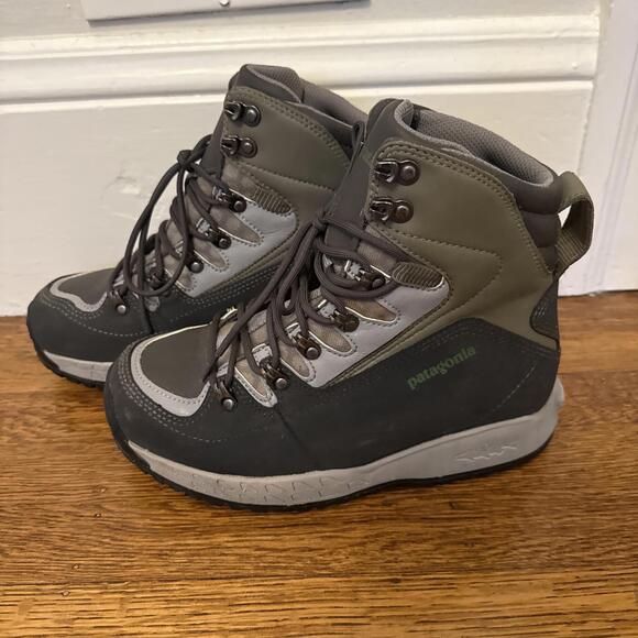 Why boots become sticky